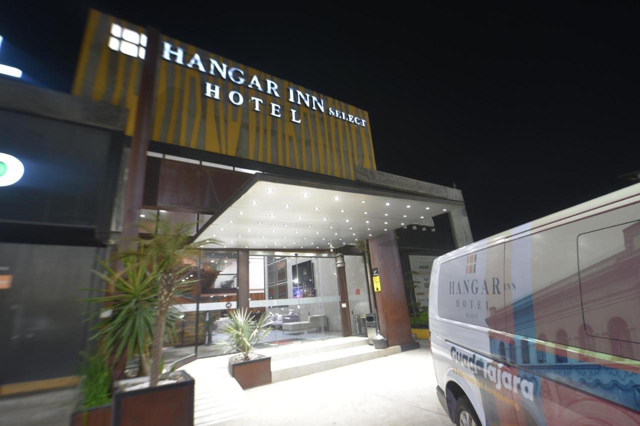 Hangar Select Aeropuerto Guadalajara Las Pintas Kültér fotó