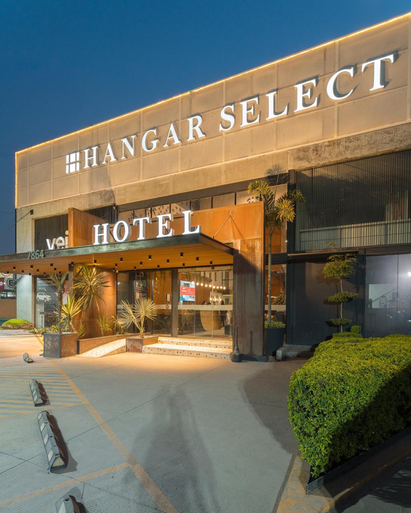Hangar Select Aeropuerto Guadalajara Las Pintas Kültér fotó